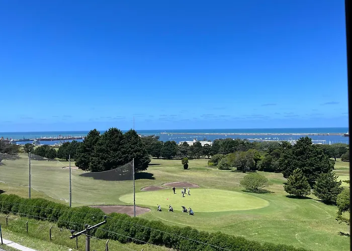 Depto Frente Al Golf Y Mar